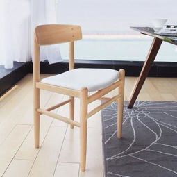 开实木家具加盟店都可以怎么保养餐桌椅